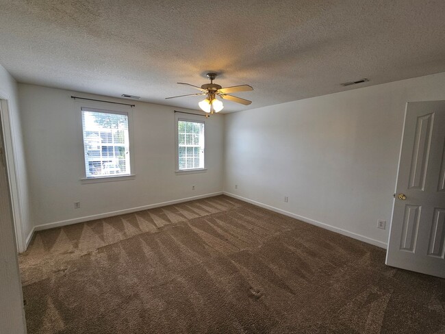 Building Photo - Gorgeous & Spacious 4 Bedroom In Carolina Forest