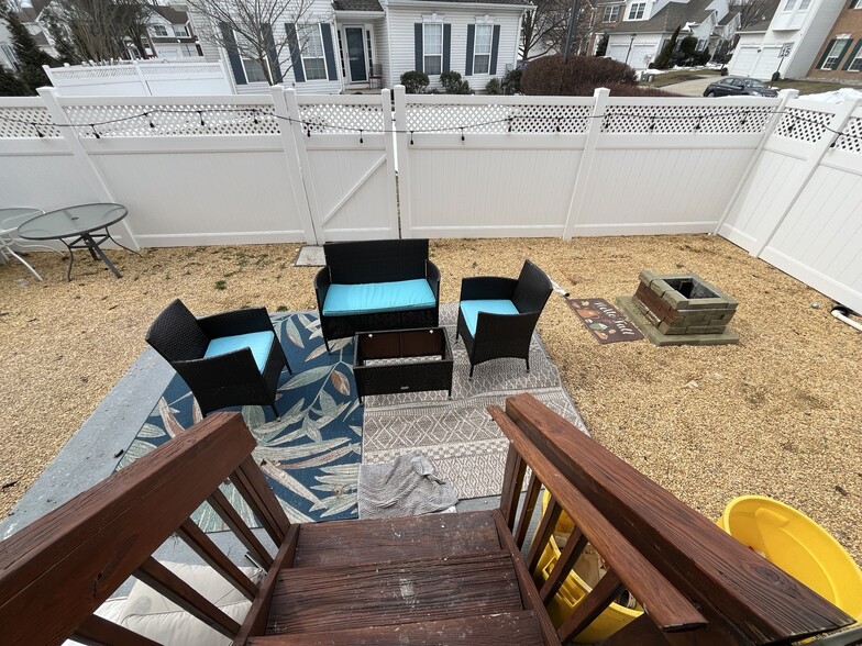 Building Photo - 82 Windingbrook Rd