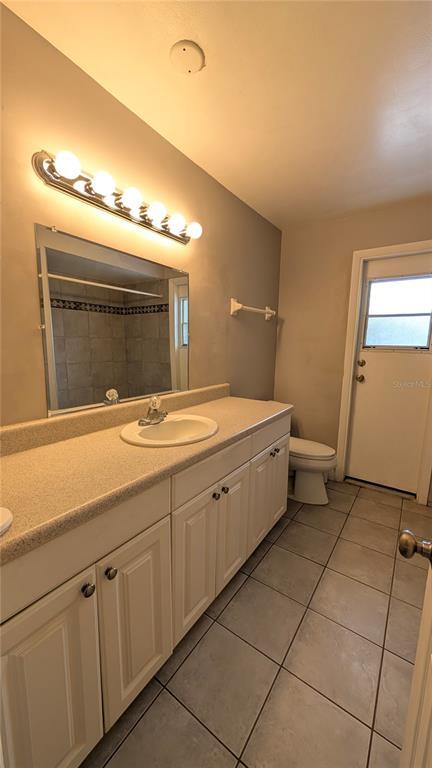 Building Photo - 607 Parkwood Ave