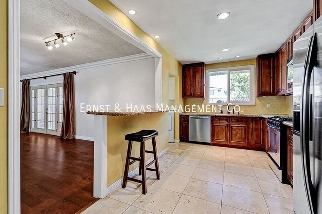 Building Photo - 6533 E Monlaco Rd