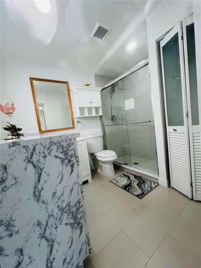Building Photo - 2500 SW 131st Ct