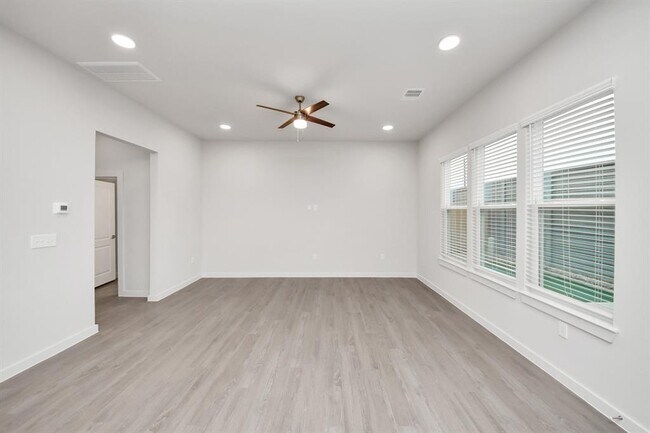 Building Photo - 22019 Ferguson Mdw Ln