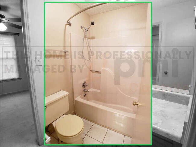 Building Photo - 3046 Woody Ln