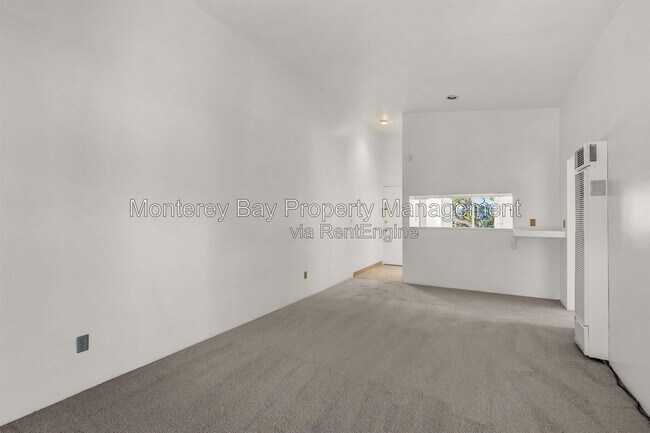 Building Photo - 420 Lighthouse Ave