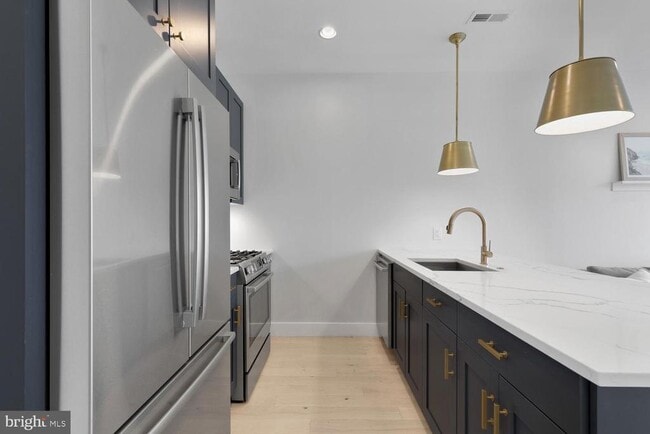 Building Photo - 664 Glick Ct NW