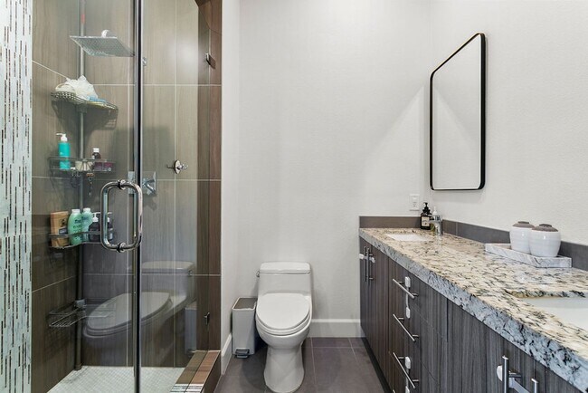 Building Photo - COMING SOON - Beautifully Updated 2 Bed/2 Bath Condo with Views!