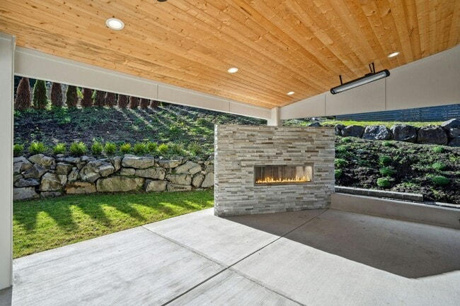 Building Photo - 5Bd/4.5Ba Bellevue House