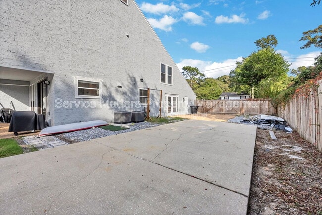 Building Photo - 7575 Tippin Ave