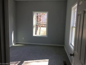 Building Photo - "Spacious 4-Bedroom Home with Finished Basement in Kernersville's Desirable Mill Brook Trail"