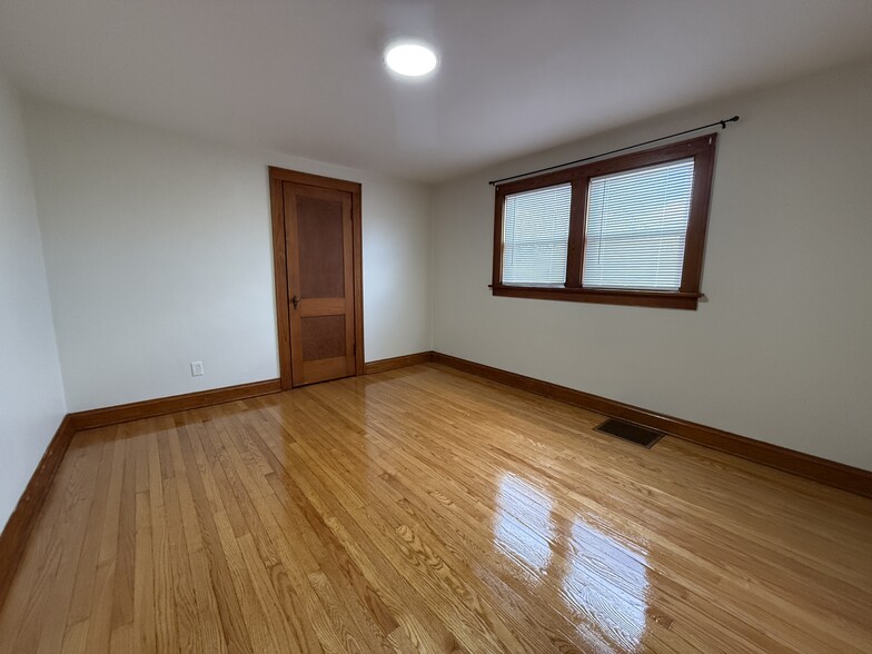 Building Photo - 1617 Jackson St