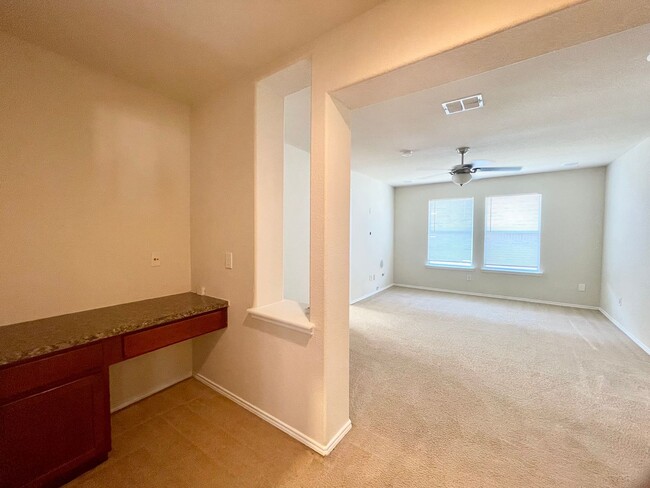 Building Photo - 4 Bedroom 1 story Duncanville ISD