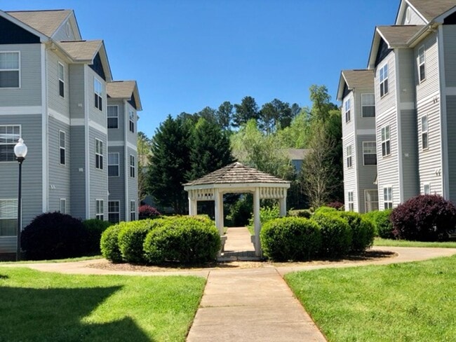 Building Photo - 102-L University Village