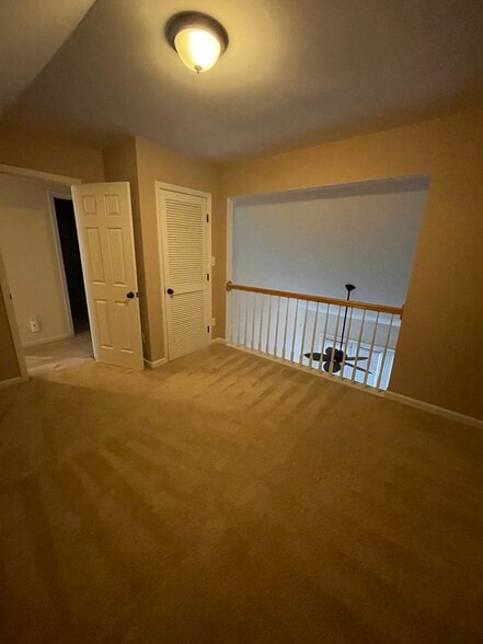 Loft - 7602 Astoria Place