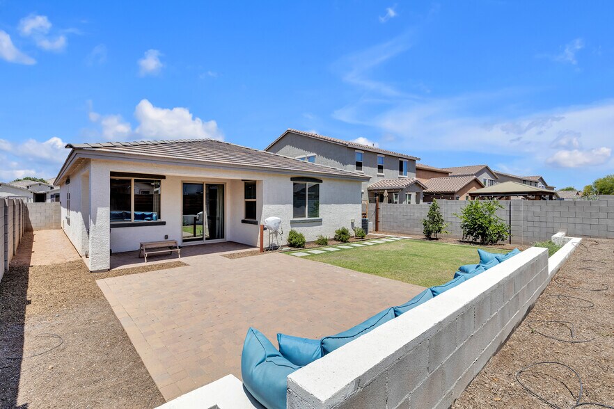 Building Photo - 1691 W Desert Spring Way