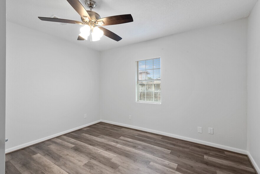 Building Photo - 7307 Avenue H