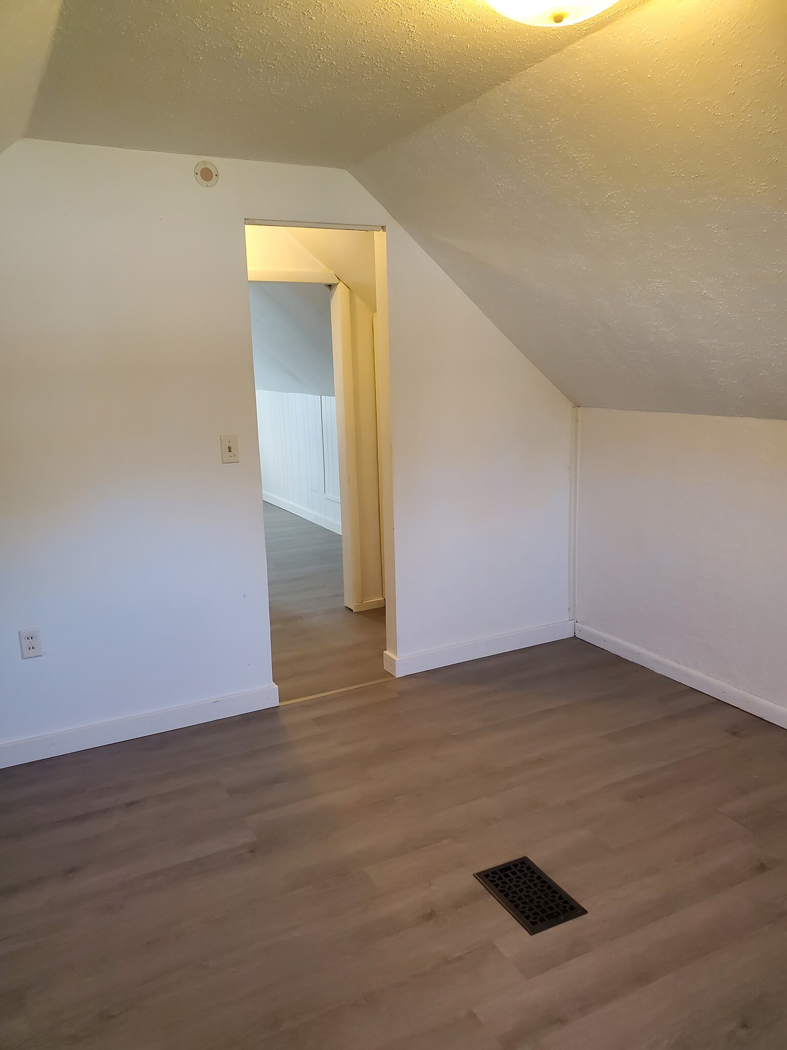 Bedroom 3 (2nd Floor) - 3206 Highland Rd