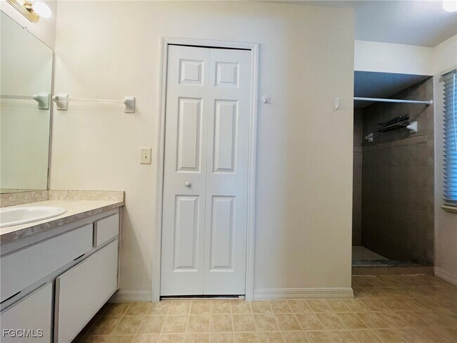 Building Photo - 10620 Wood Ibis Ave