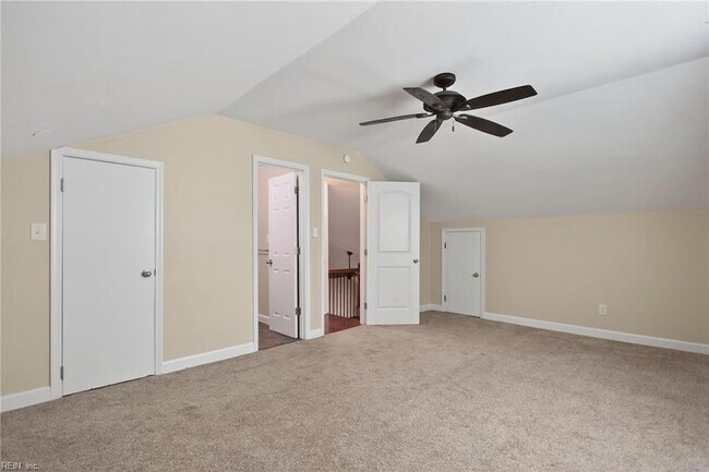 Building Photo - 5677 Rushmere Dr