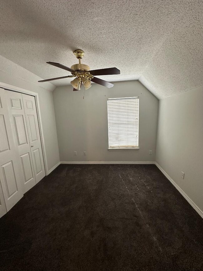 Building Photo - 2061 Laurel Oak Ct