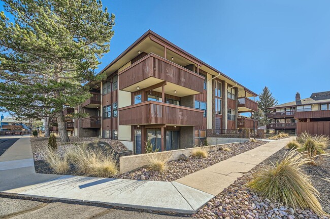 Building Photo - BEAUTIFUL 2 Bed 2 Bath Condo in Boulder- A...