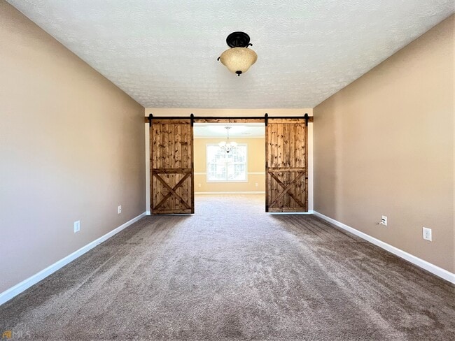 Building Photo - 7235 Coral Lake Dr
