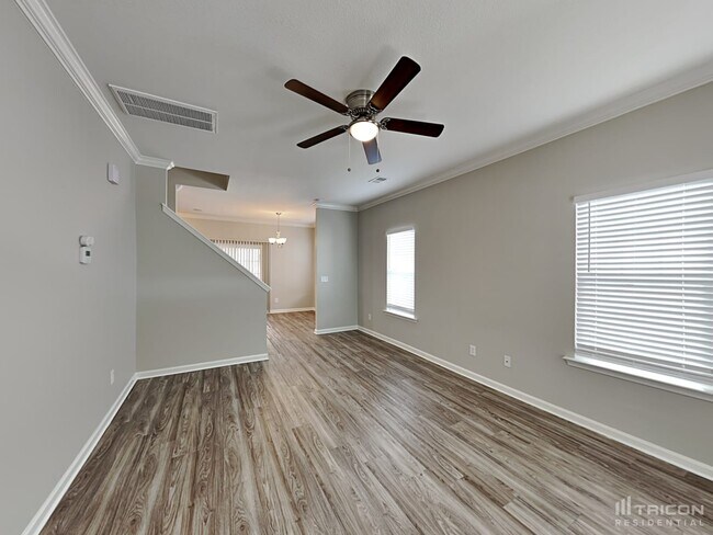 Building Photo - 208 Chestnut Oak Ln