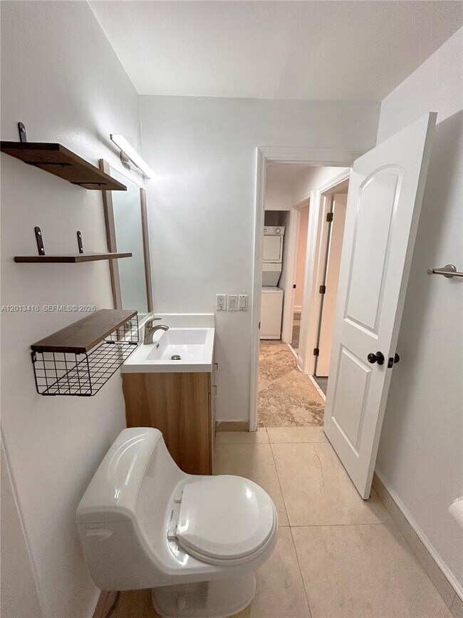 Building Photo - 15629 SW 73rd Cir Terrace