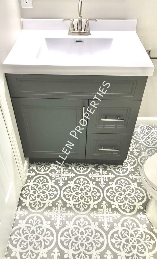 Building Photo - 1807 Parker Cir