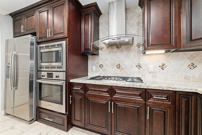 Building Photo - 3815 April Ln