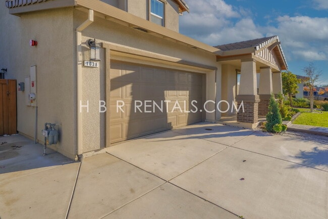 Building Photo - 1038 Osprey Dr