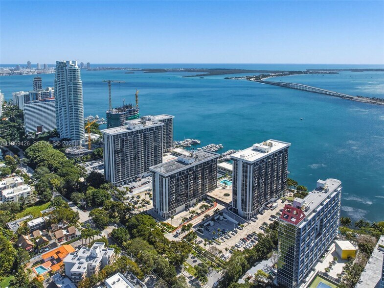 Building Photo - 1915 Brickell Ave