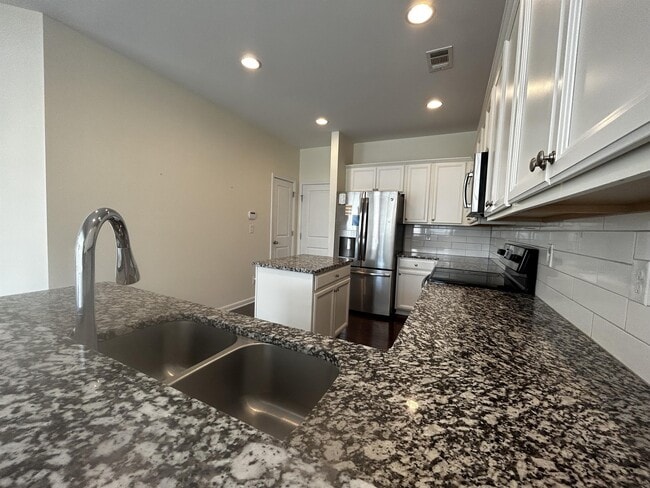 Building Photo - 1047 Haley Woods Ct