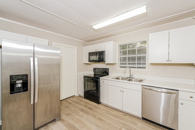 Building Photo - 1732 6th St NW