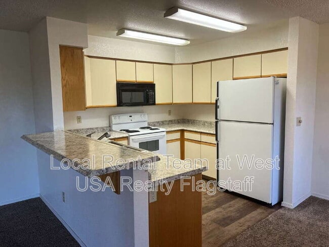 Building Photo - 2721 N Walnut Hills Dr