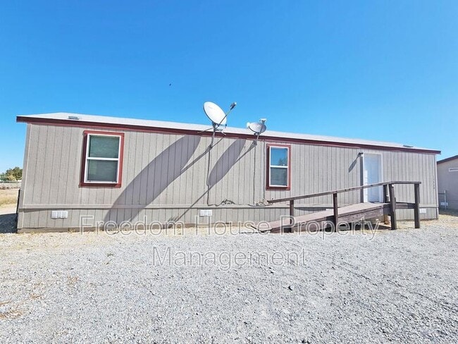 Building Photo - 1550 West Irons Street