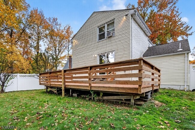 Building Photo - 128 South Ave