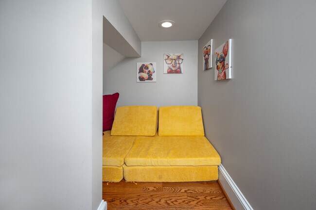 Building Photo - 211 Hargrove St