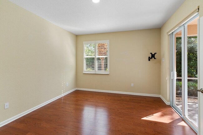 Building Photo - 6637 Alden Woods Cir