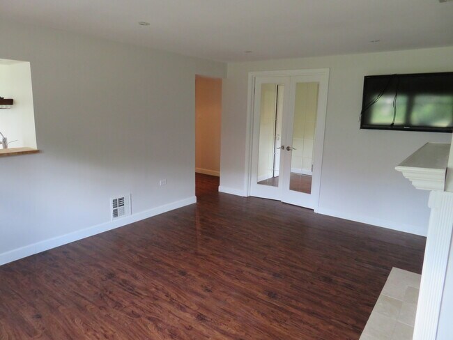 Building Photo - 932 Brantwood Ave