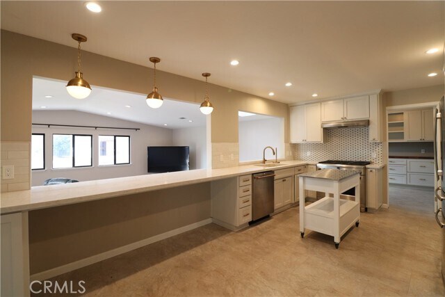 Building Photo - 565 Clubhouse Dr