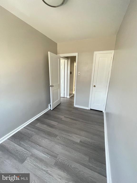 Building Photo - 3157 St Vincent St