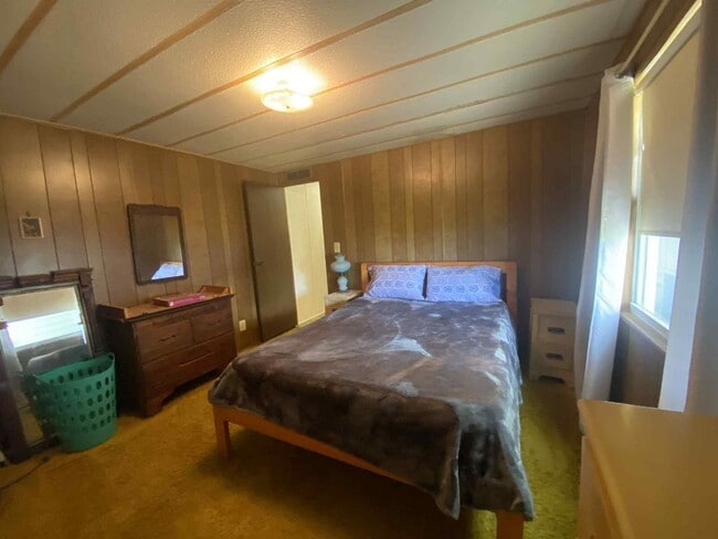 Building Photo - 5316 53rd Ave E