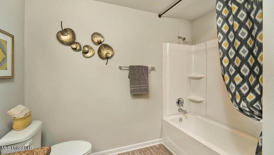 Building Photo - 1034 Enclave Cir