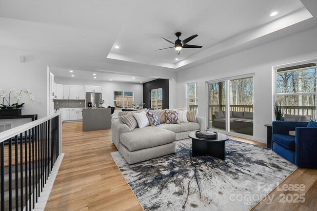 Building Photo - 115 Brentwood Dr