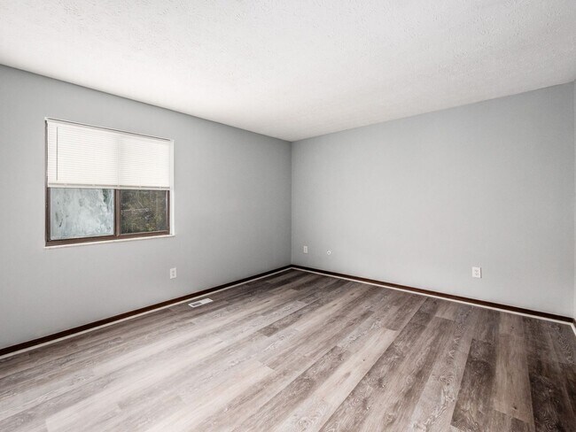 Building Photo - 8235-8237 Goldsmith Dr