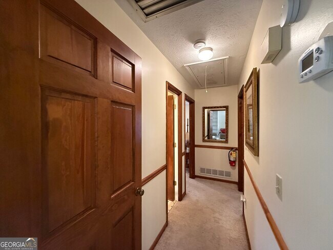 Building Photo - 1084 Macedonia Rd