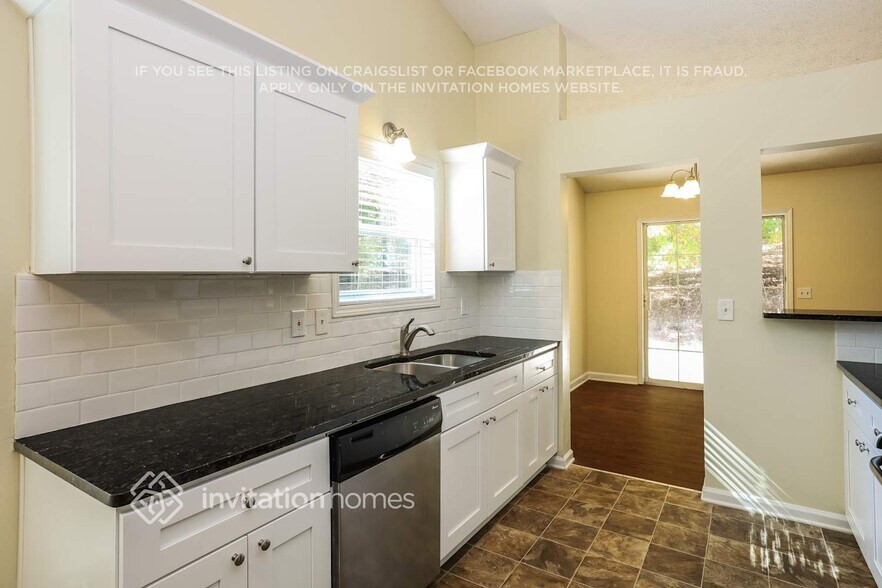 Building Photo - 1213 Trout Dr