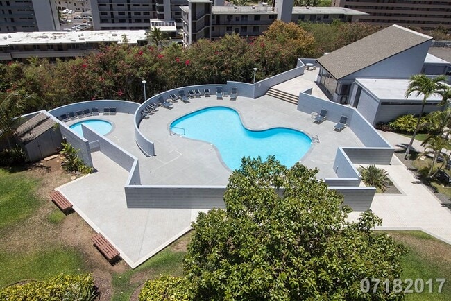 Building Photo - $2,300 / 1br - 594ft2 - Beautifully Renova...