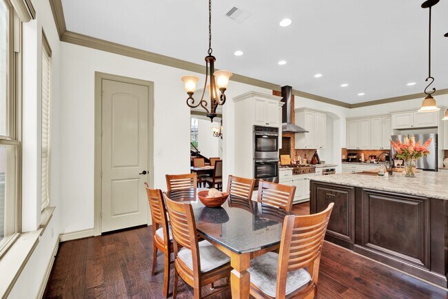 Building Photo - 26006 Carolina Cherry Ct