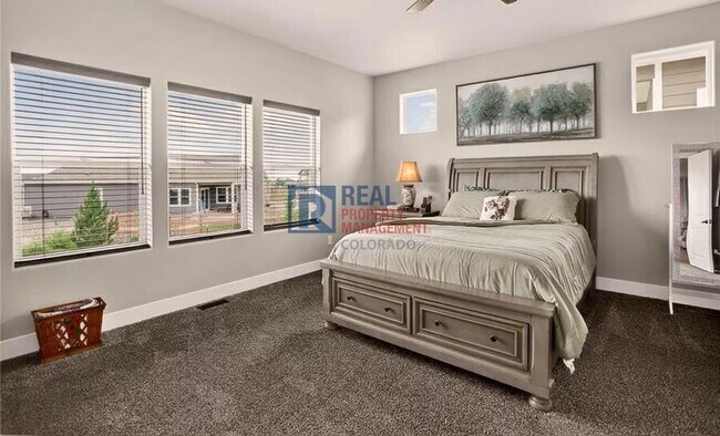 Building Photo - 6687 Rolling Creek Dr